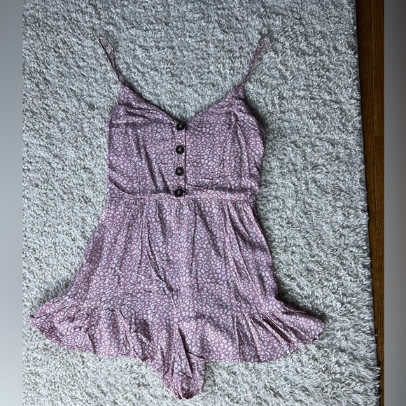 Size Small Pink Spaghetti Strap Pink Women's Romper - Picture 1 of 8